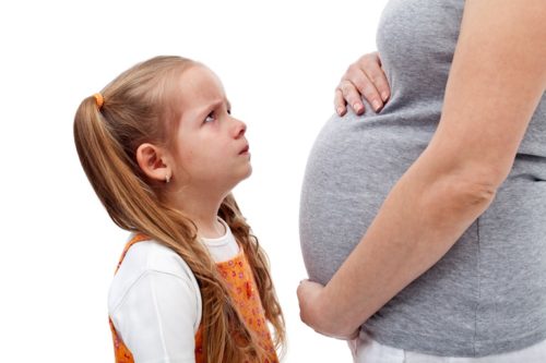Peuter jaloers op de baby? Hoe ga je hiermee om.