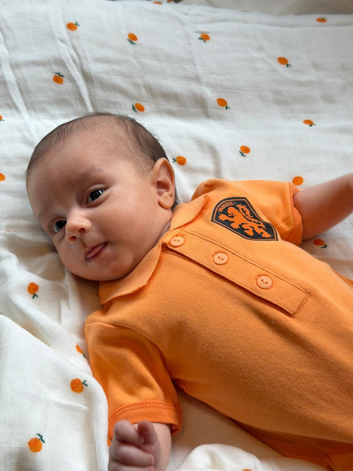 oranje baby romper