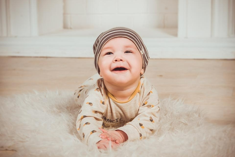 Bijzonder babygedrag: waarom doet mijn baby dit?